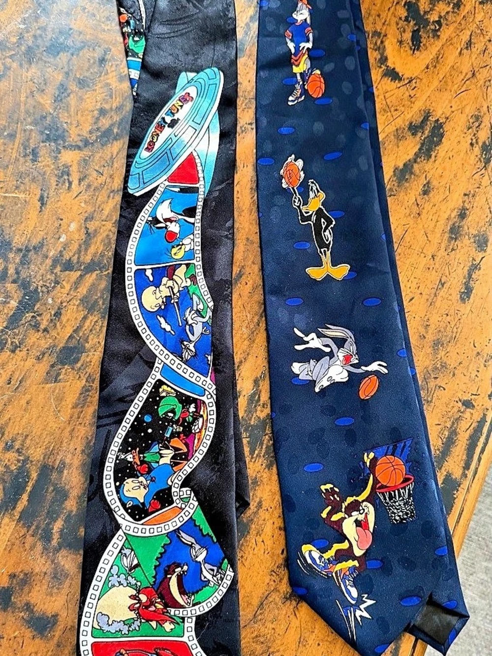 Looney Tunes Characters neckties Character Print Necktie Set Blue & Black Like
